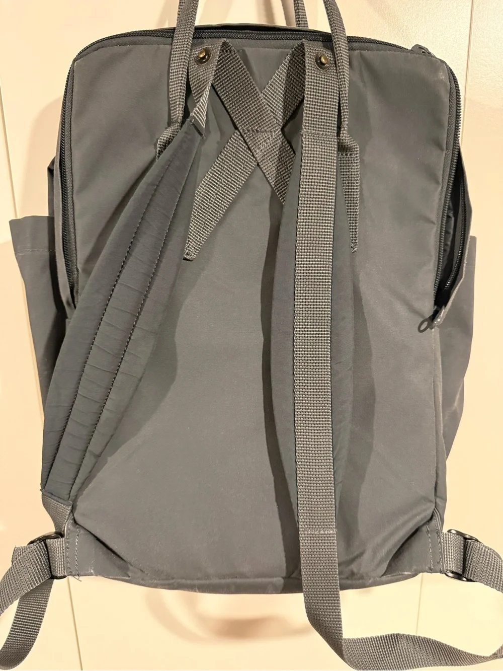 Fjallraven Kånken Men's Backpack - Dark Gray